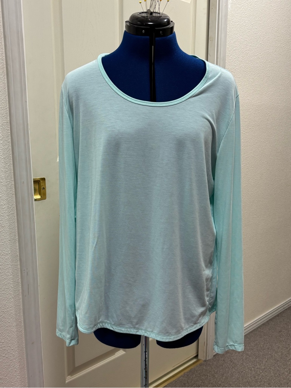 Lucy lightweight knit long sleeve shirt, mint green, size XL
